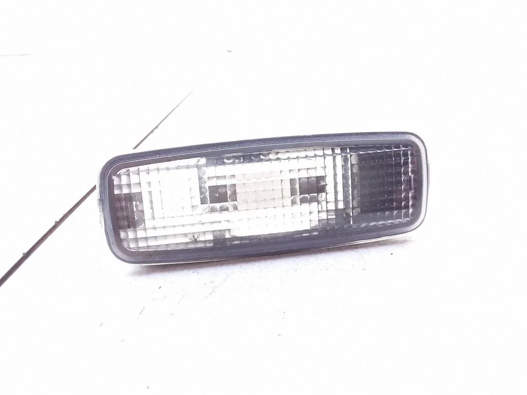 Esiistmete valgustustuli – Audi A3 S3 8L (1996-2003)