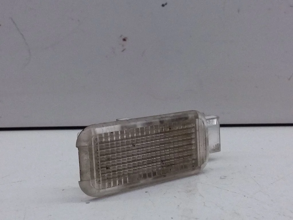 Front seat light – Audi A6 Allroad C5 (1999-2005)