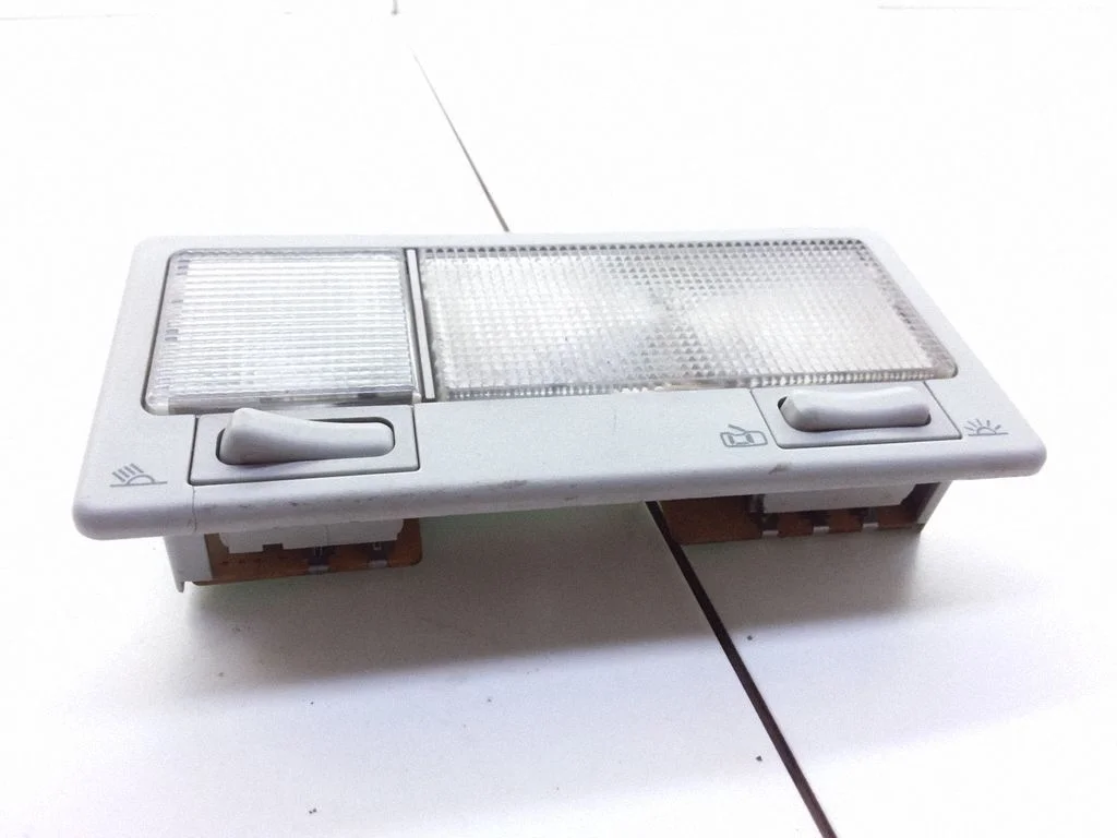 Esiistmete valgustustuli – Ford Galaxy (1995-2000)