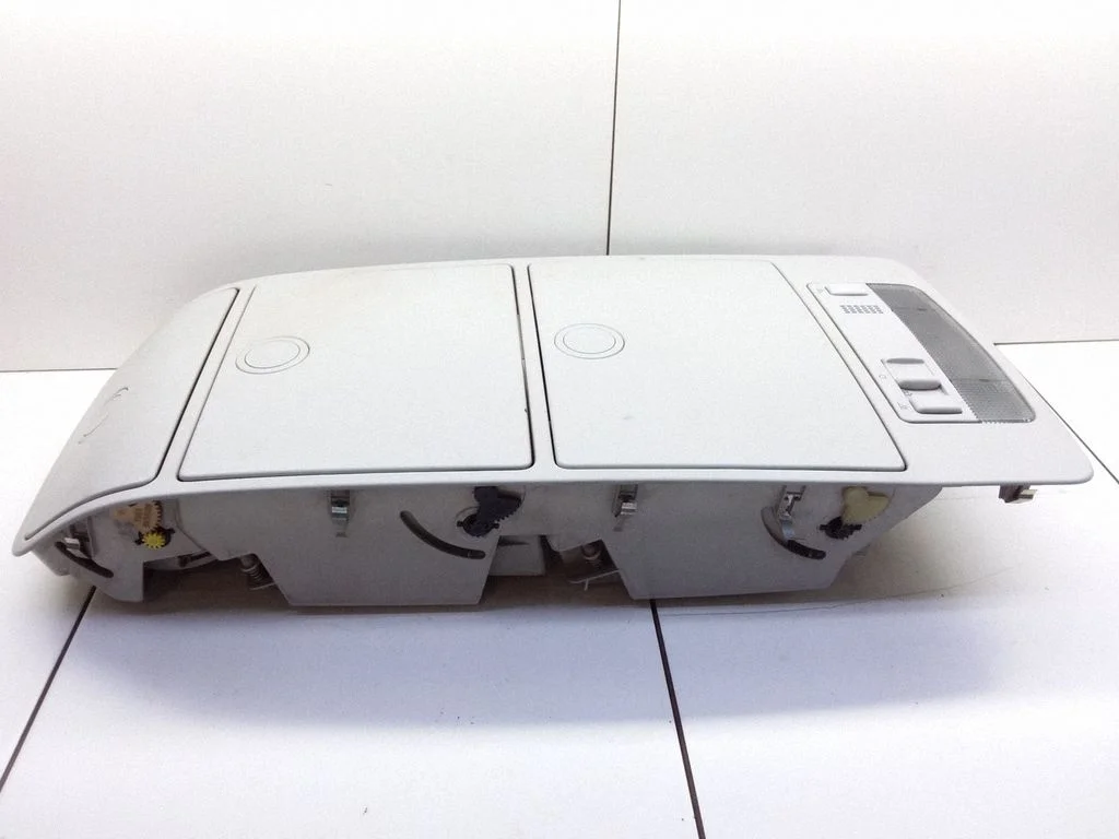 Front seat light – Volkswagen Touran I (2003-2010)
