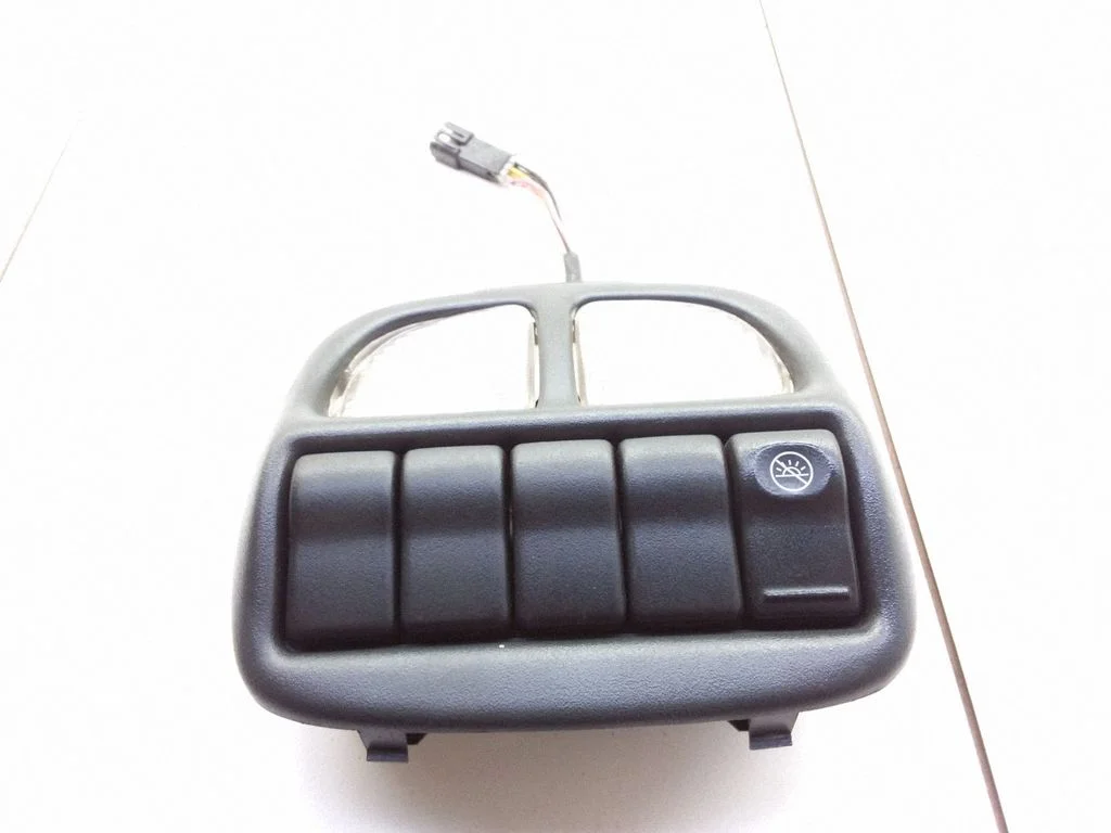 Esiistmete valgustustuli 10246288 – Opel Sintra (1996-1999)