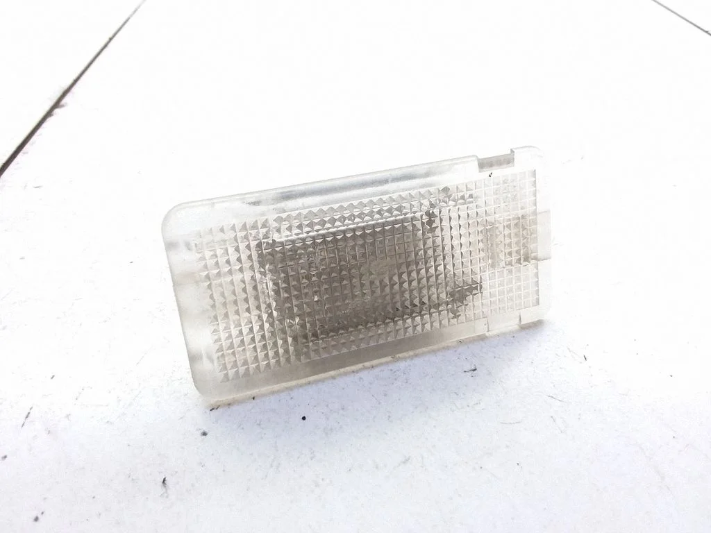 Front seat light 63318360588