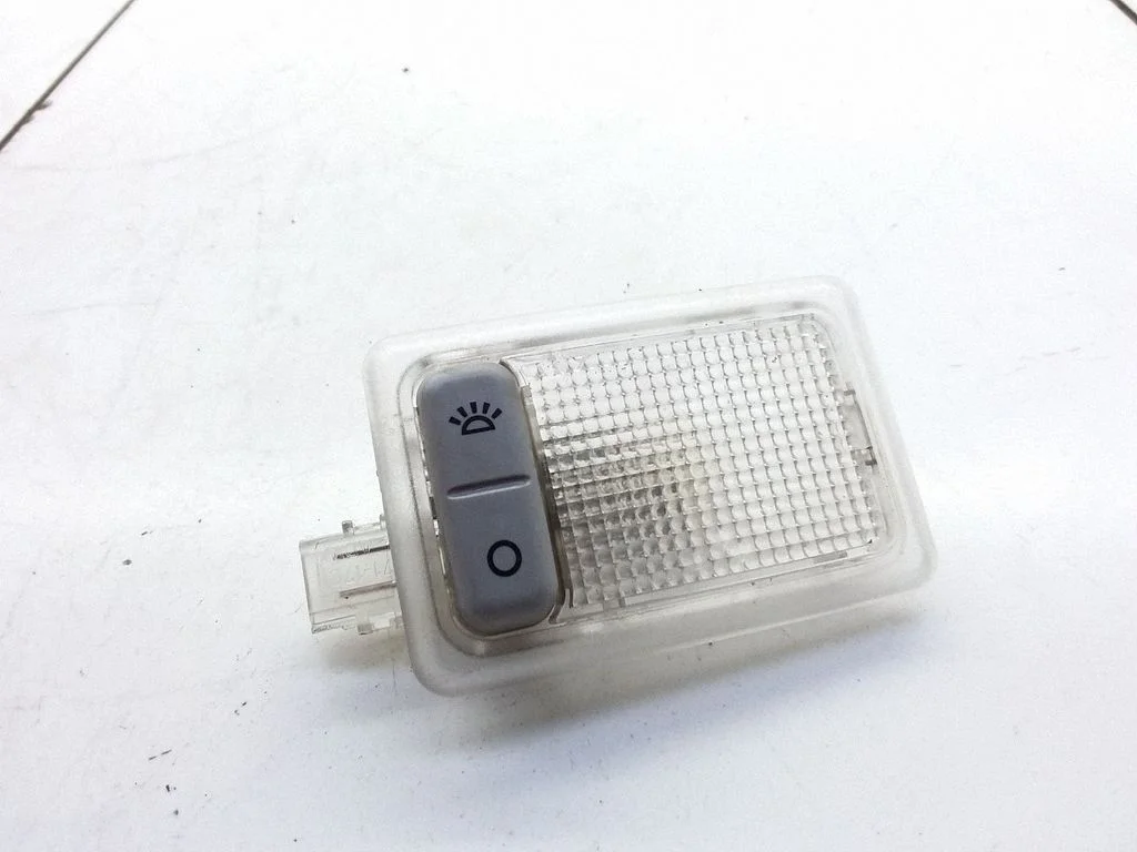 Esiistmete valgustustuli – Ford Mondeo Mk III (2000-2007)