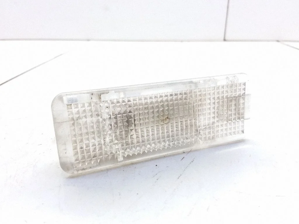 Front seat light 63318363604