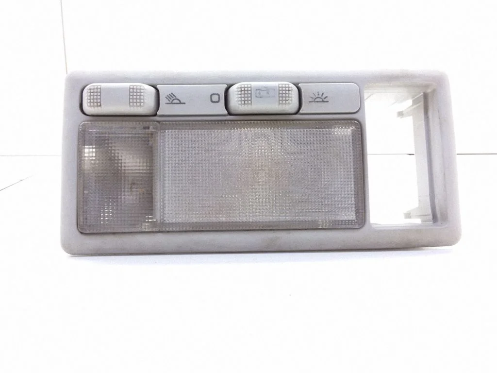 Esiistmete valgustustuli – Volkswagen Golf III (1992-1997)