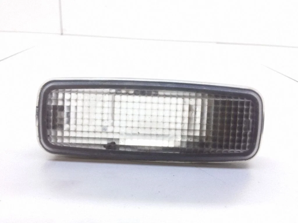 Esiistmete valgustustuli – Audi A6 Allroad C5 (1999-2005)