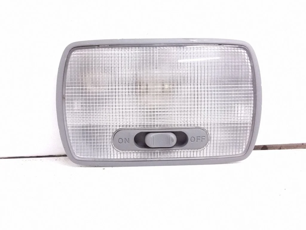 Front seat light – Honda CR-V (2002-2006)