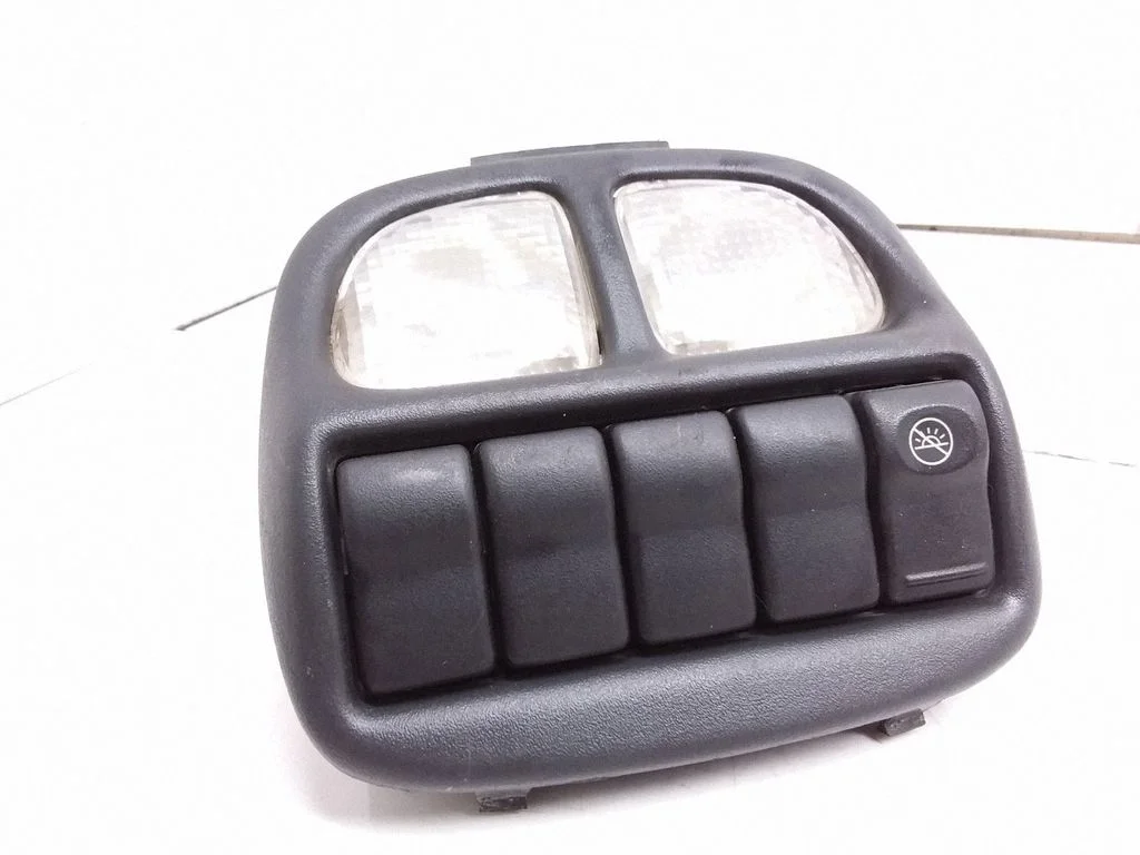 Esiistmete valgustustuli 10246286 – Opel Sintra (1996-1999)