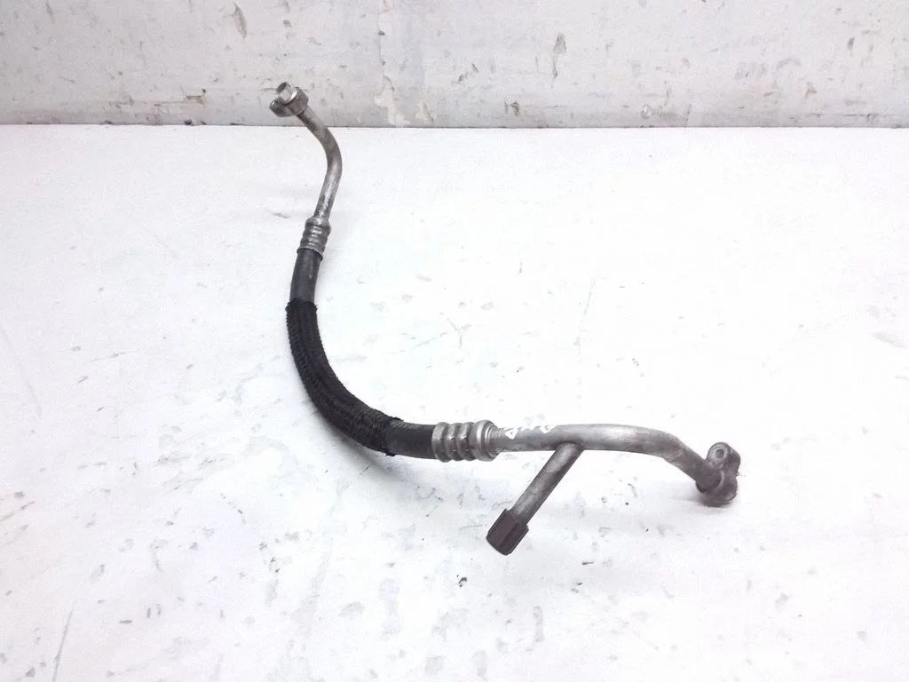 Air conditioning (A/C) pipe/hose