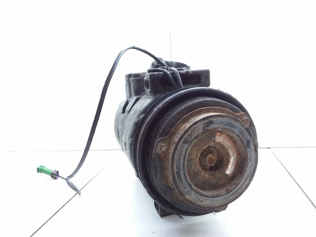 Air conditioning (A/C) compressor (pump) 4D0260805C