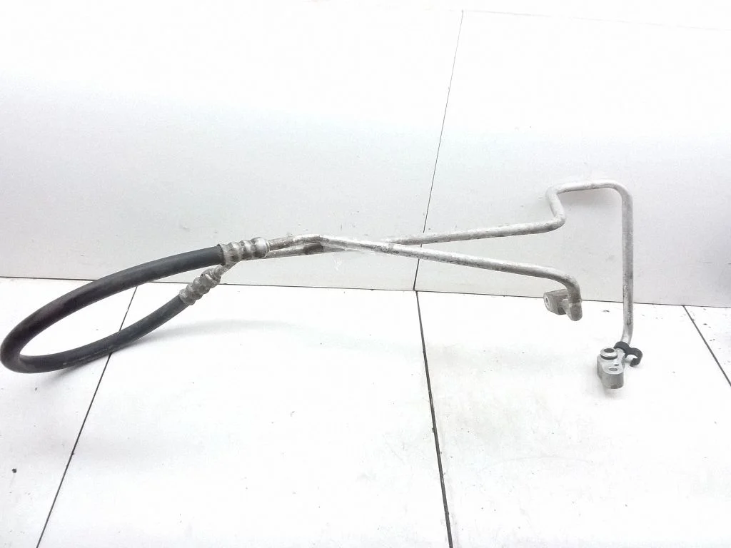 Air conditioning (A/C) pipe/hose