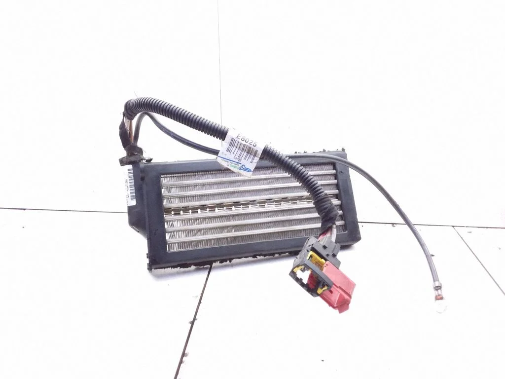 Elektriskais salona krāsniņas radiators C3831