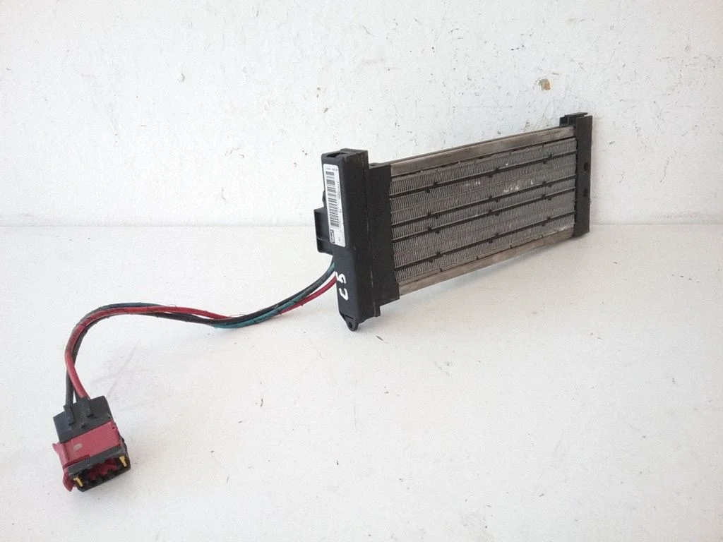Elektryczna nagrzewnica kabiny 666910UC