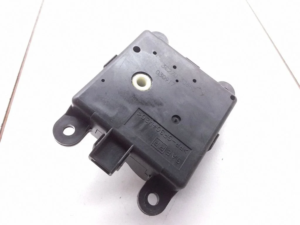 Air flap motor/actuator – Nissan Primera (2002-2007)