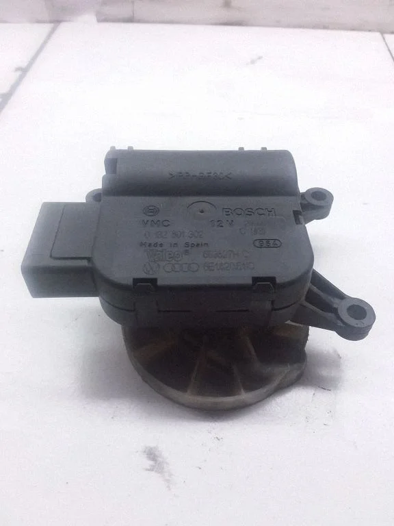 Silniczek klapki nawiewu – Audi A4 S4 B6 8E 8H (2001-2005)