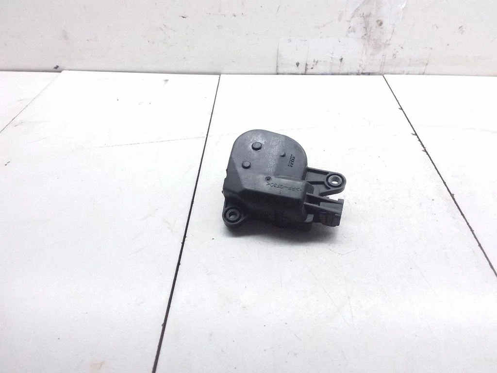 Air flap motor/actuator 04885465AA