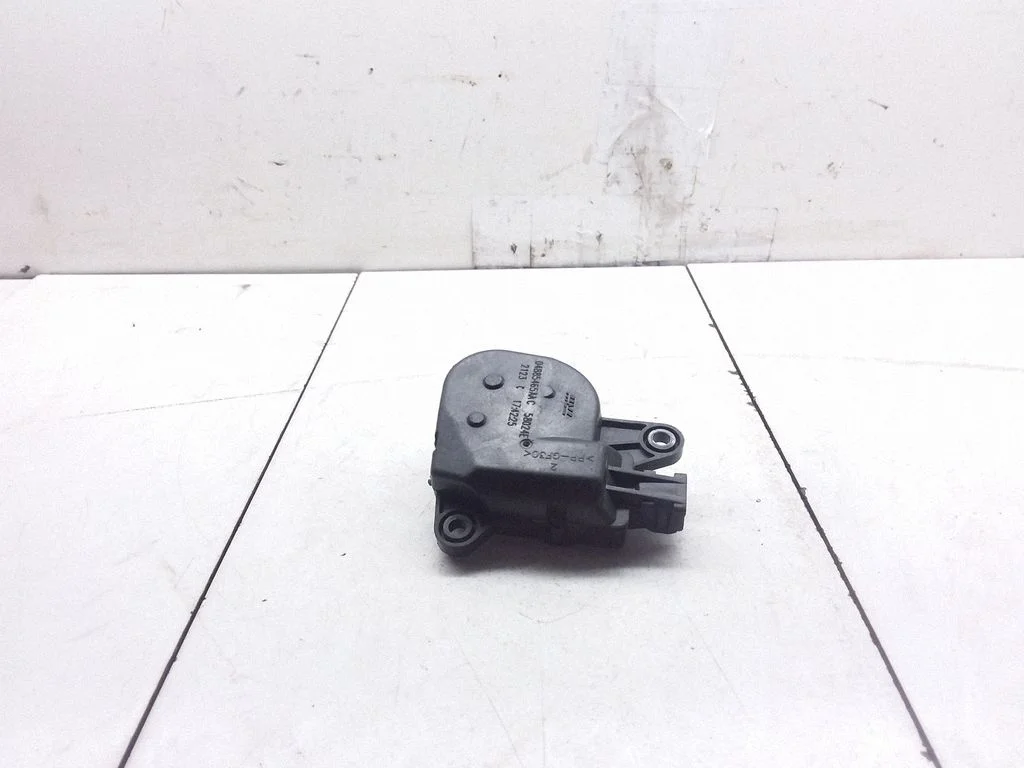 Air flap motor/actuator 04885465AA