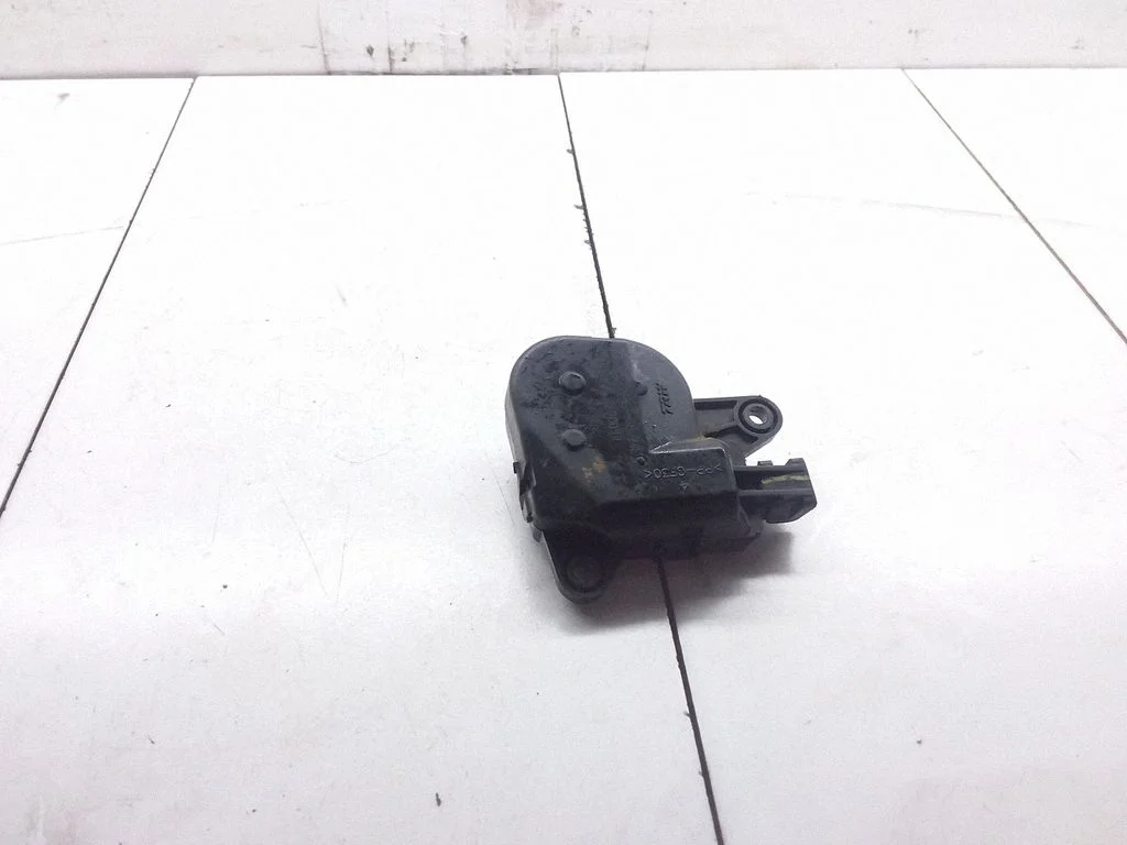 Air flap motor/actuator 04885465AA