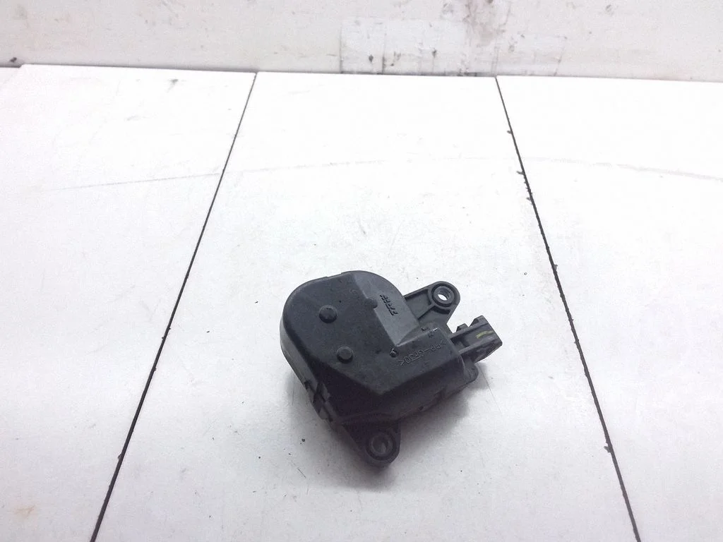 Air flap motor/actuator 04885465AA