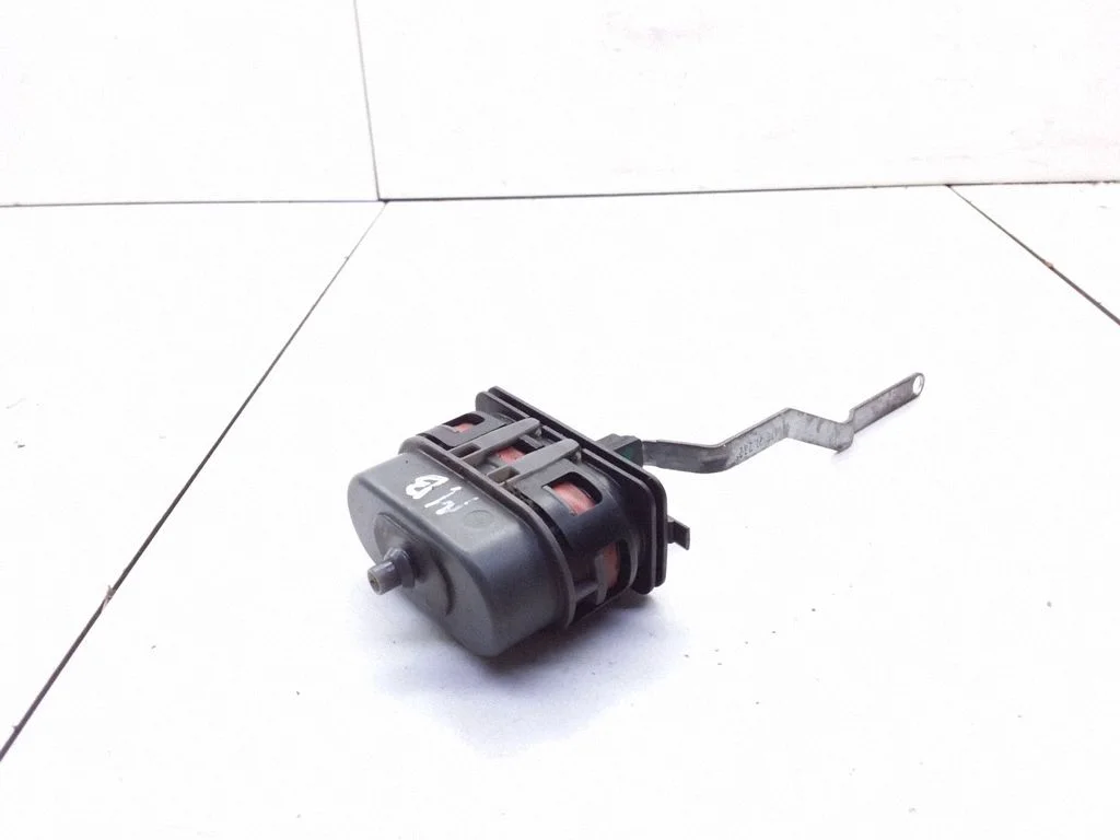 Gaisa aizvara motoriņš/aktuators 9061821272