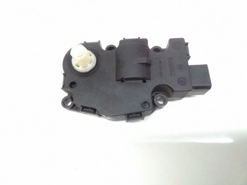 Air flap motor/actuator – Mercedes-Benz E-Class C207 W207 (2009-2017)