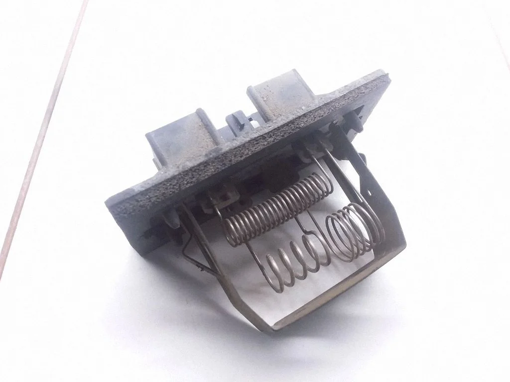 Heater blower motor/fan resistor 5264802AA