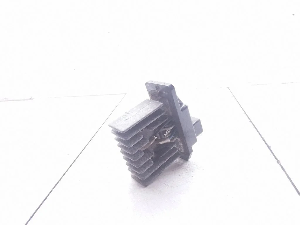 Krāsniņas ventilatora rezistors (reostats) – Volvo S40, V40 (1995-2004)