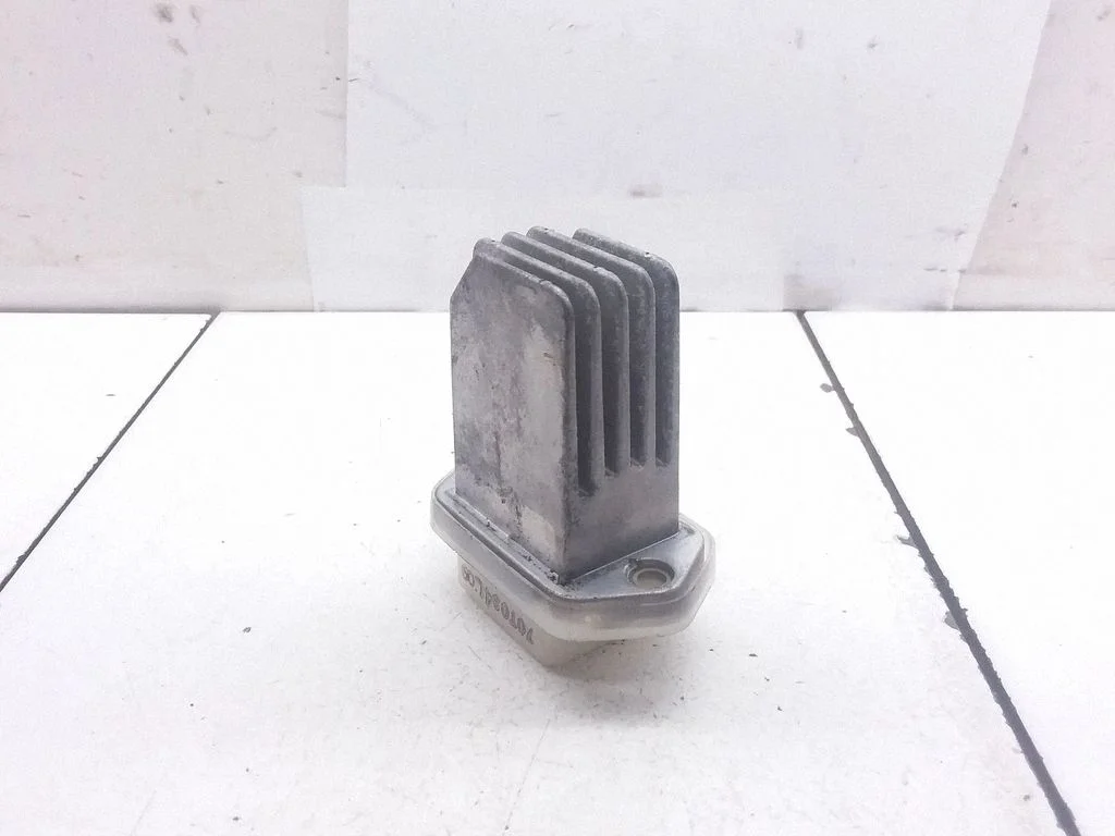 Heater blower motor/fan resistor – Nissan Almera N16 (2000-2010)