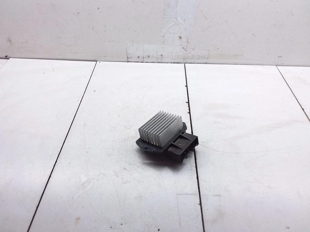 Heater blower motor/fan resistor 4993002131