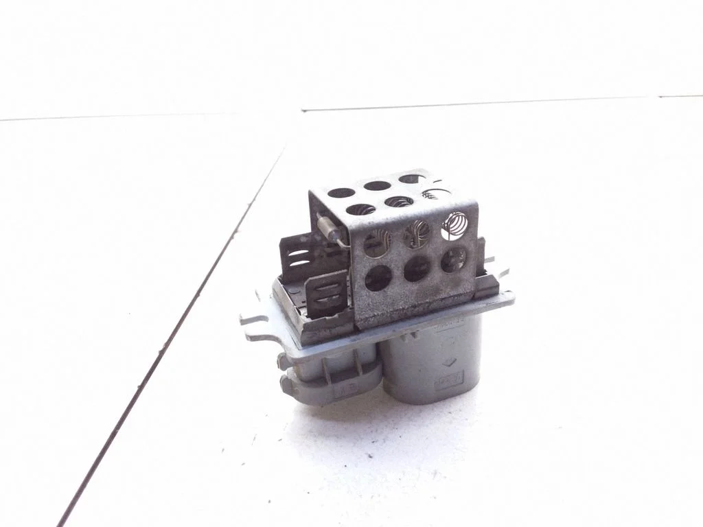 Heater blower motor/fan resistor – Renault Scenic I (1996-2003)