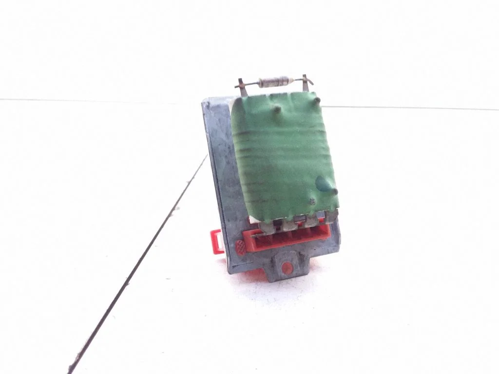 Heater blower motor/fan resistor – Volkswagen Passat B5 (1997-2000)