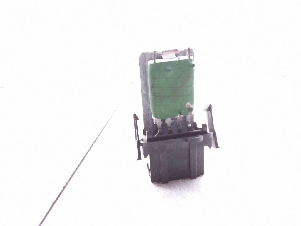 Heater blower motor/fan resistor 881055650
