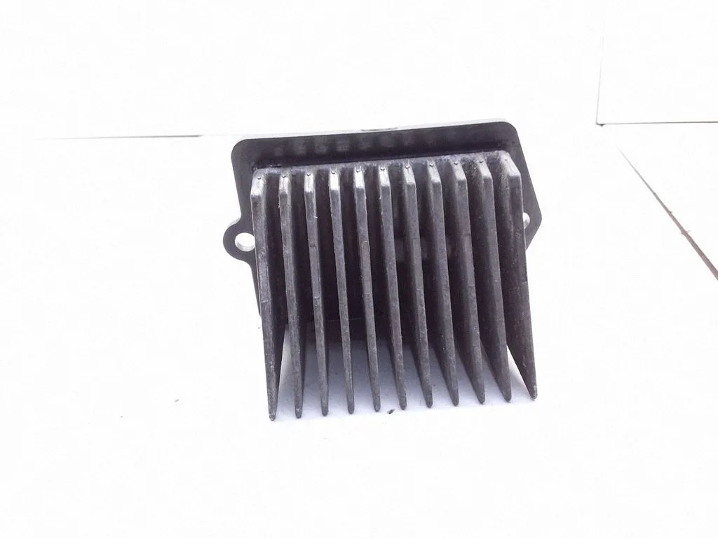 Krāsniņas ventilatora rezistors (reostats) – Mazda 626 (1998-2002)