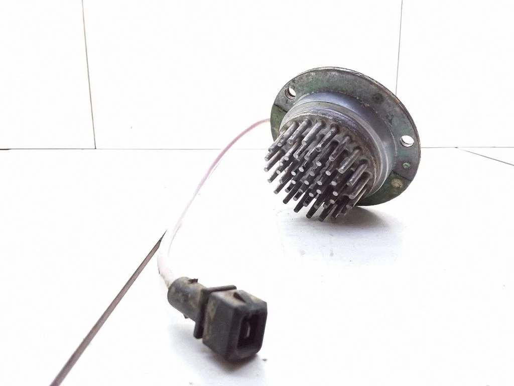 Krāsniņas ventilatora rezistors (reostats) – Volkswagen Vento (1992-1998)