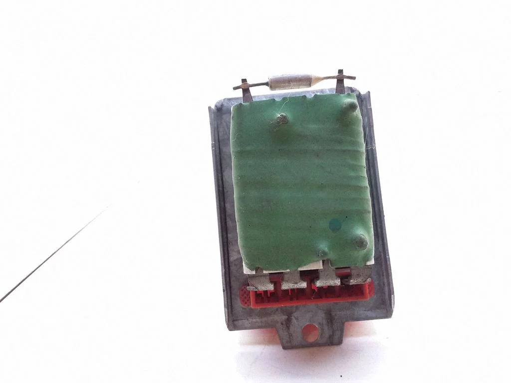 Heater blower motor/fan resistor – Volkswagen Passat B5 (1997-2000)