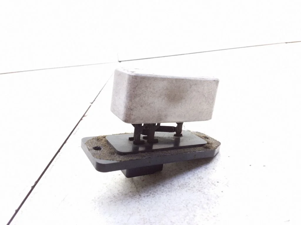 Krāsniņas ventilatora rezistors (reostats) – Volvo S40, V40 (1995-2004)