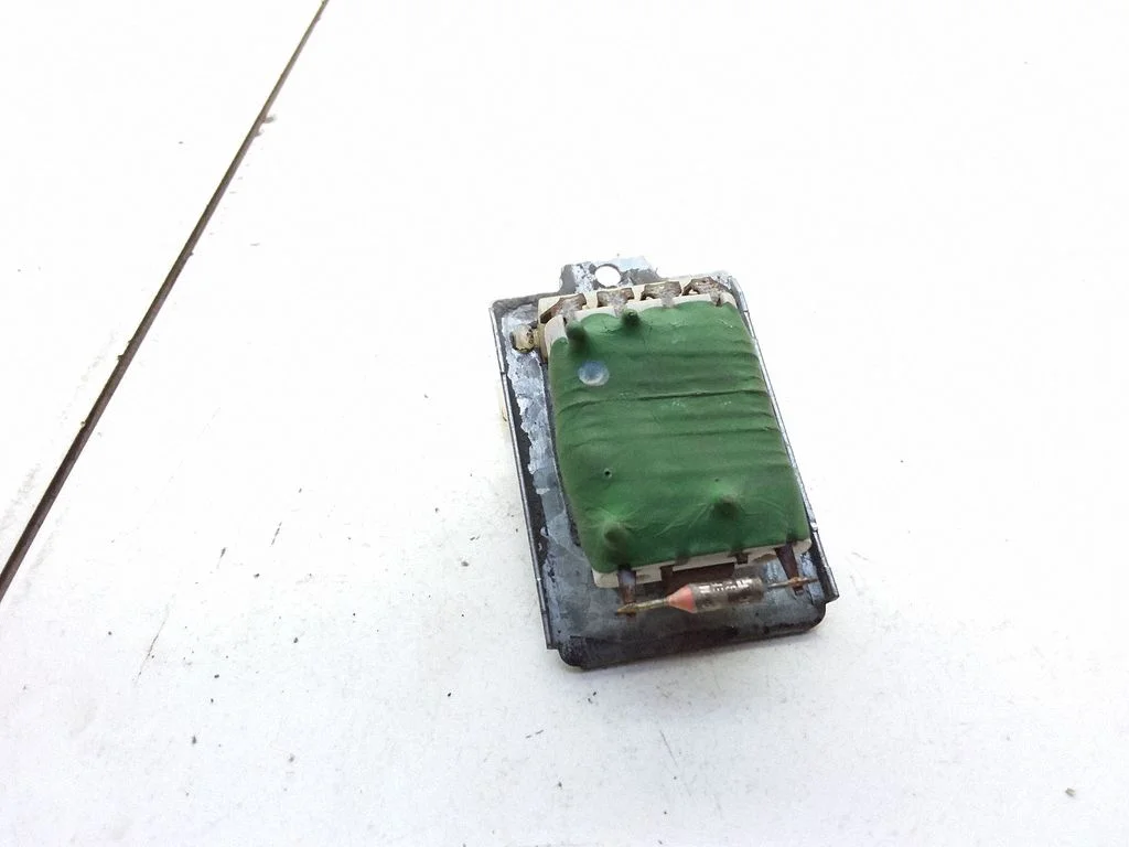 Heater blower motor/fan resistor 701959263A