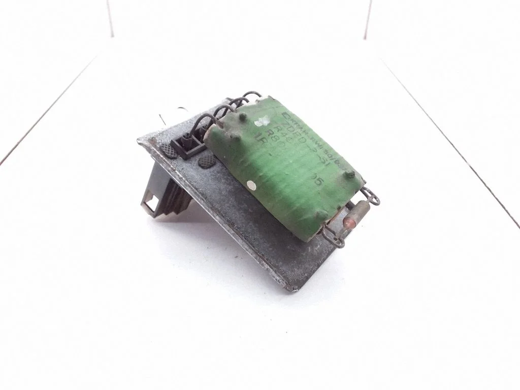 Heater blower motor/fan resistor – Volkswagen Transporter - Caravelle T4 (1991-2003)