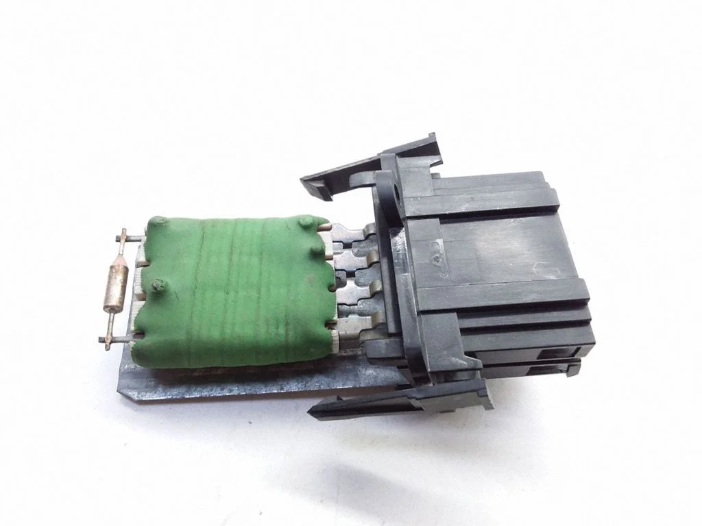 Heater blower motor/fan resistor 881055650