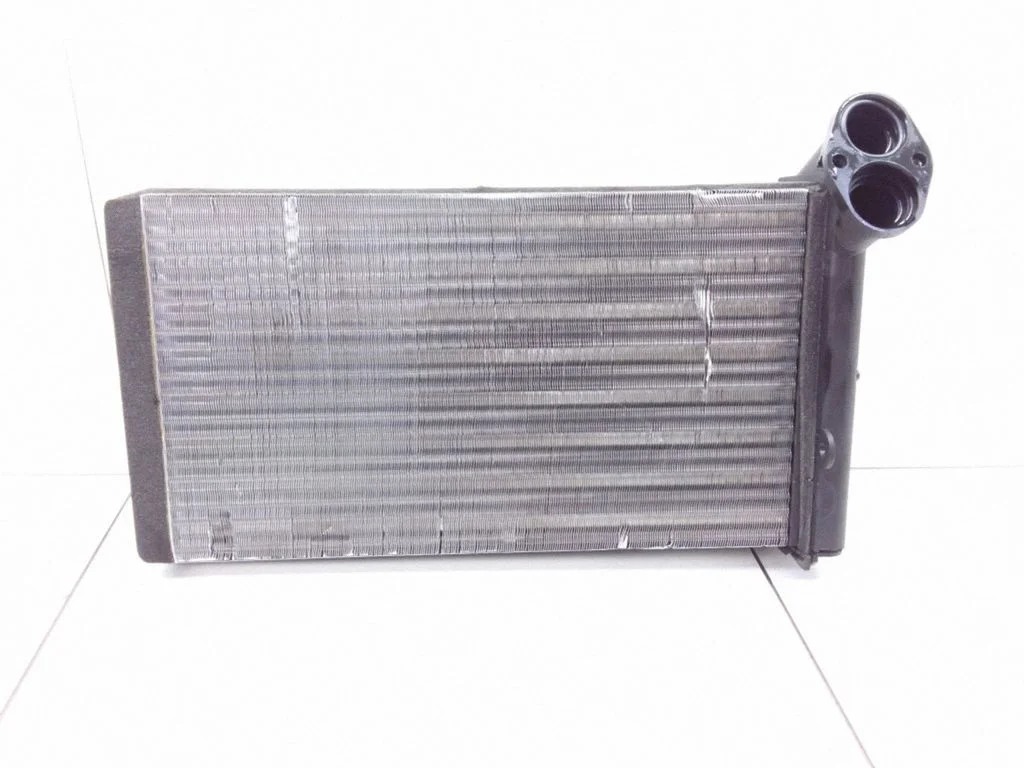 Krāsniņas radiators 95NW18B539BB