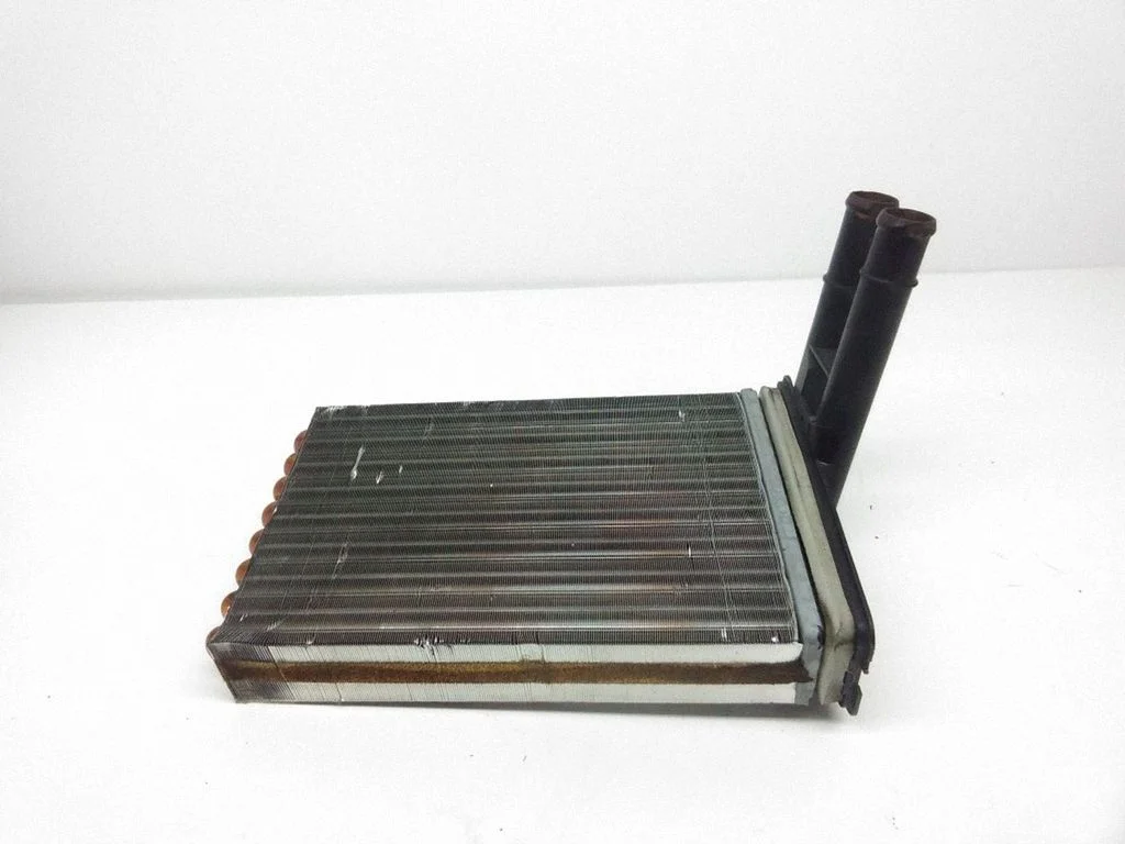 Krāsniņas radiators 8D2819031A