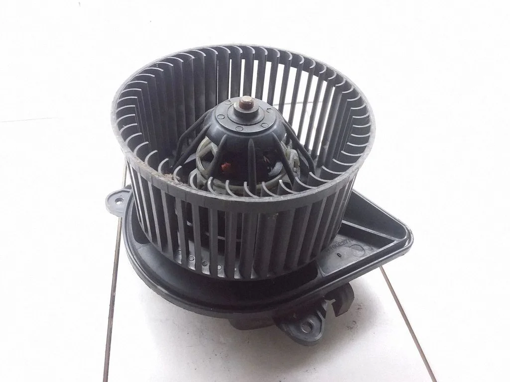 Heater fan/blower – Opel Vivaro (2001-2014)