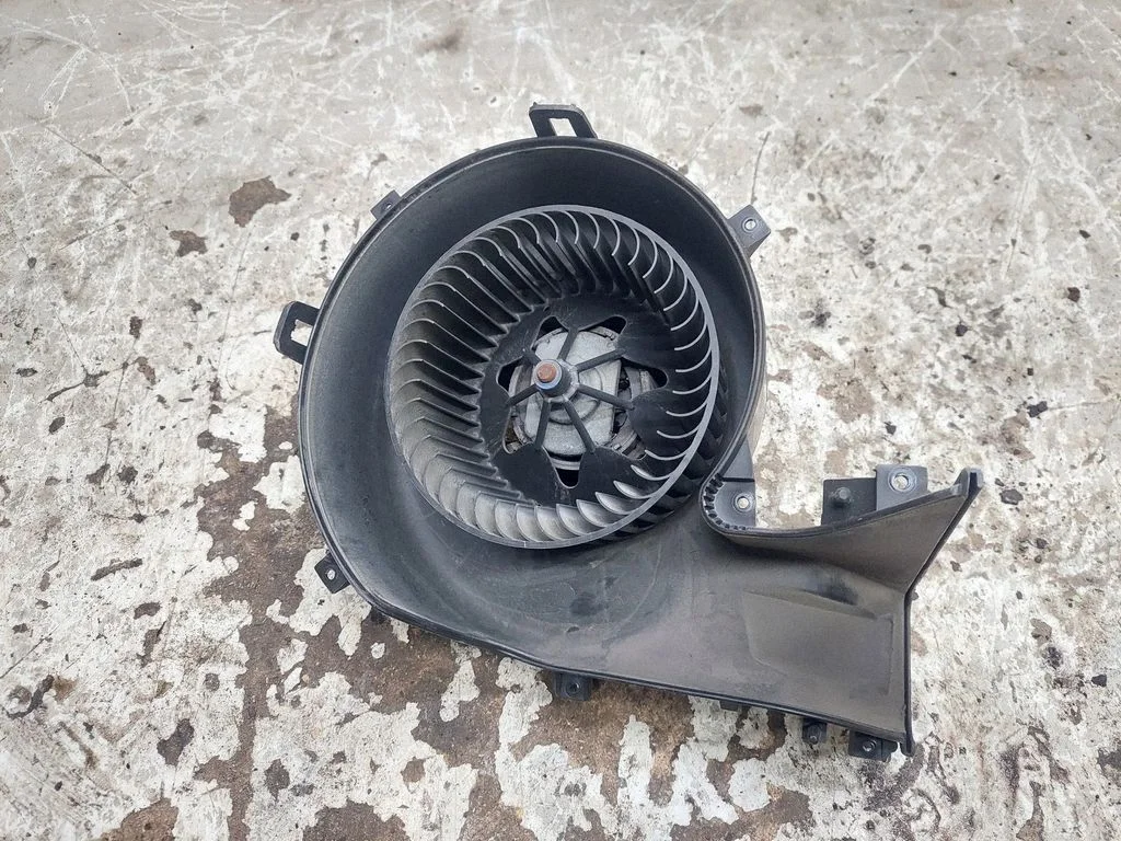 Salongipuhur – Opel Vectra C (2005-2009)