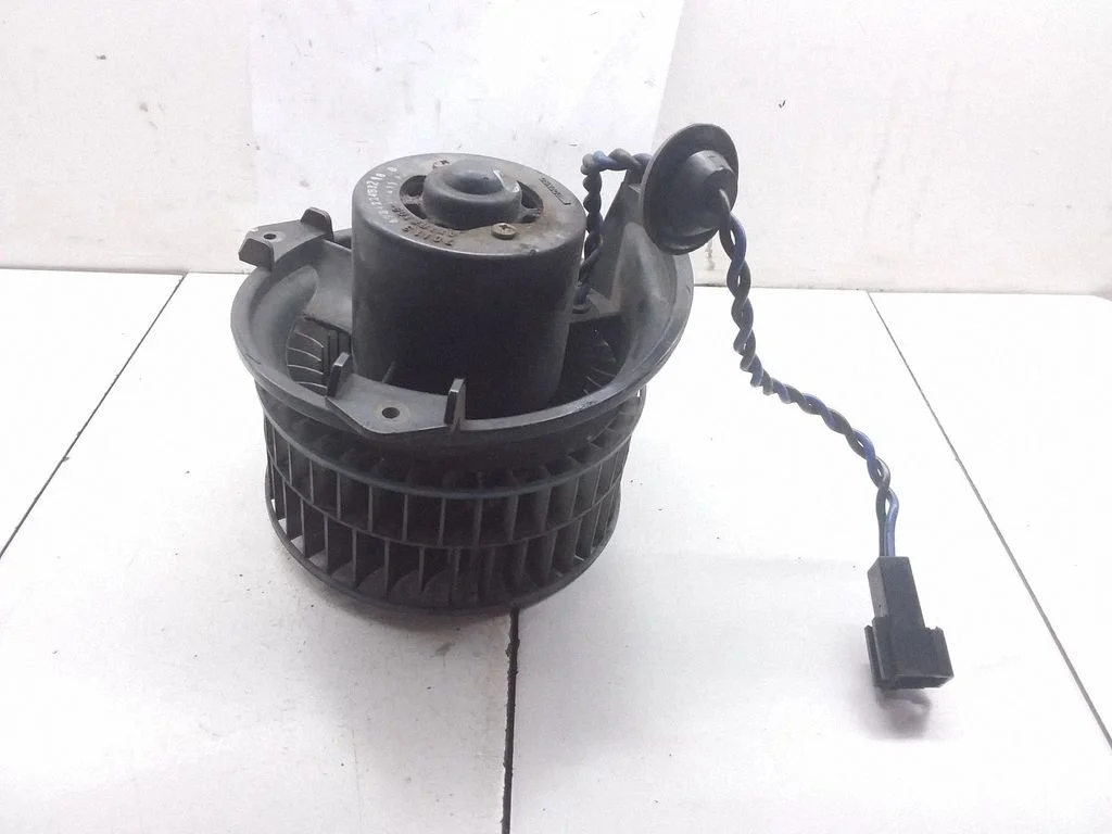Krāsniņas ventilators/pūtējs – Chrysler Grand Voyager II (1990-1995)