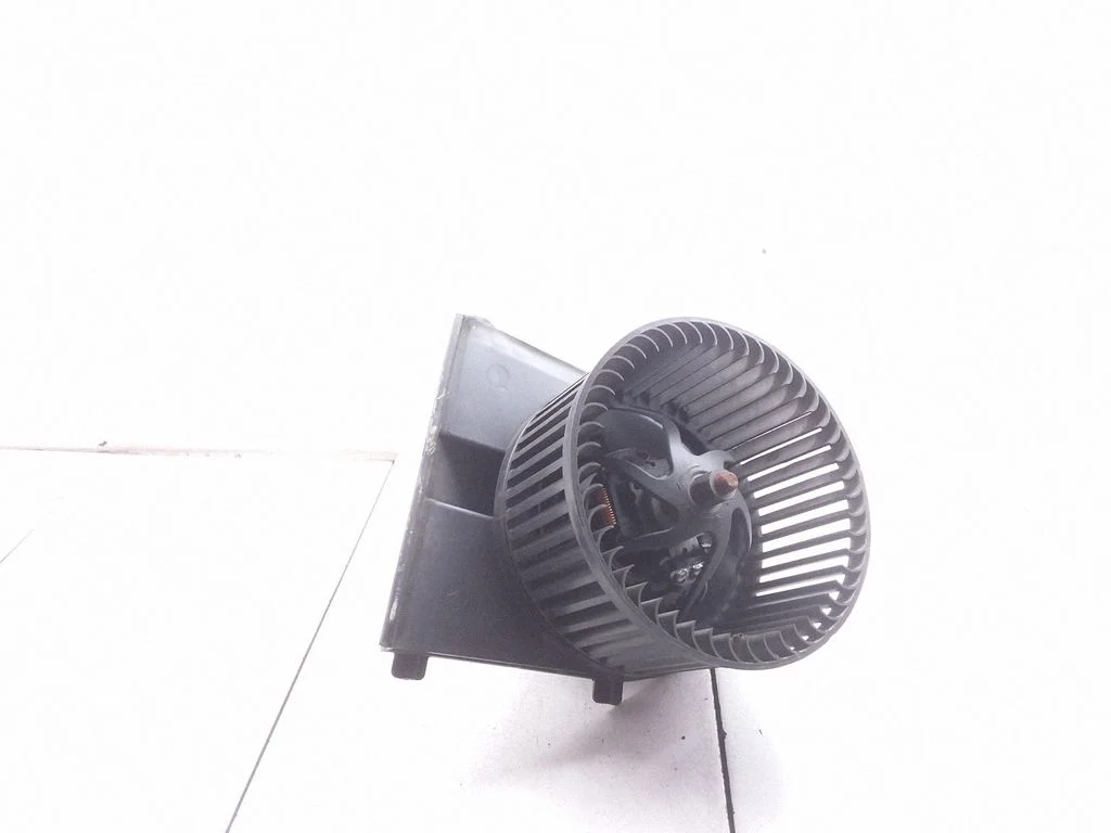Krāsniņas ventilators/pūtējs – Volkswagen Bora (1998-2005)