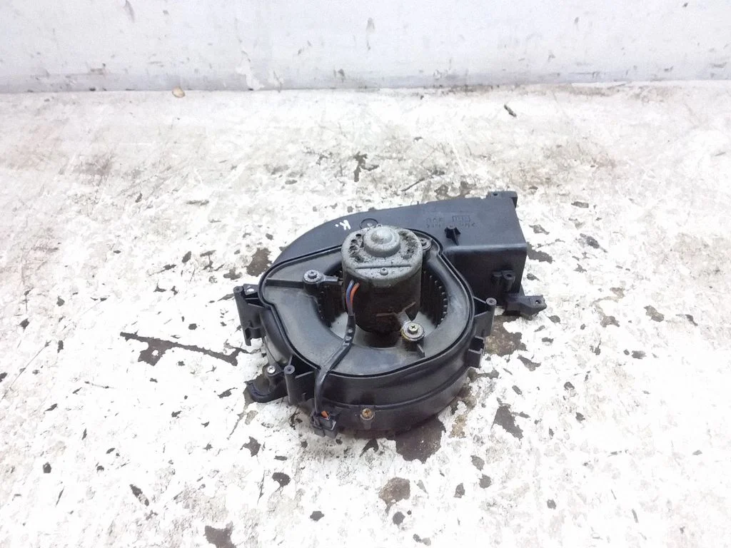 Heater fan/blower – left