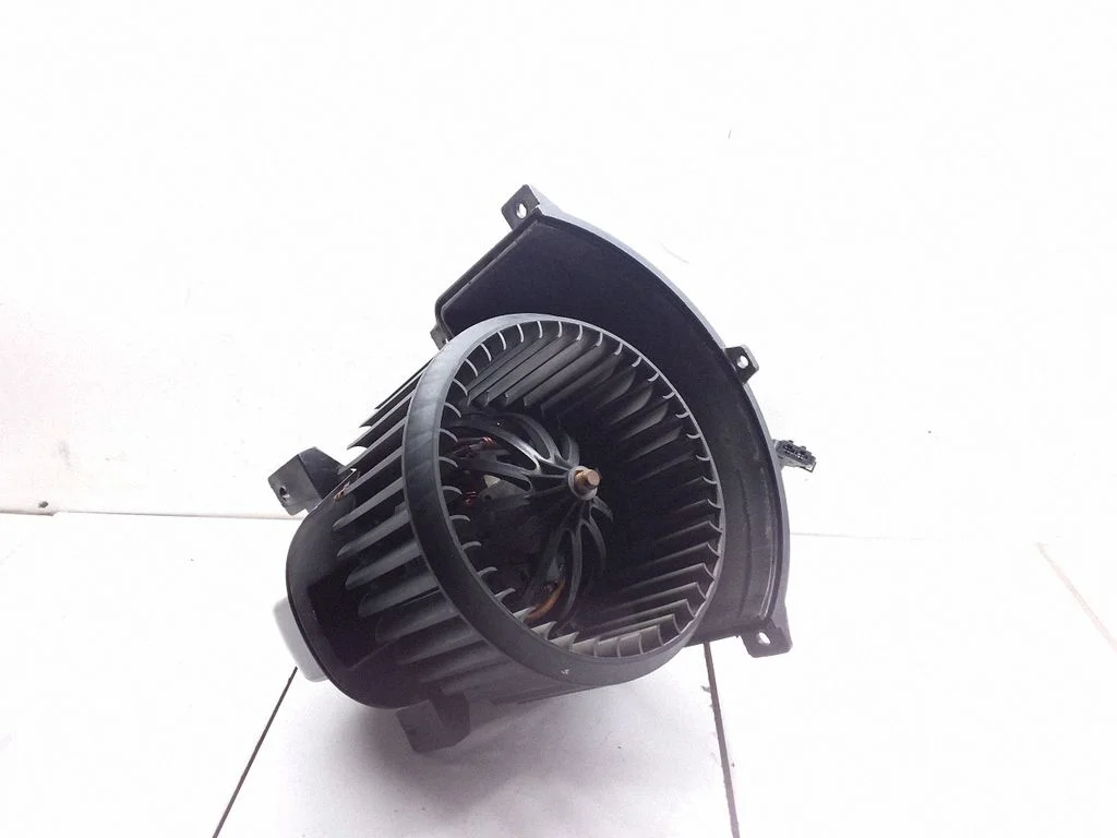 Salongipuhur – Audi Q7 4L (2005-2015)