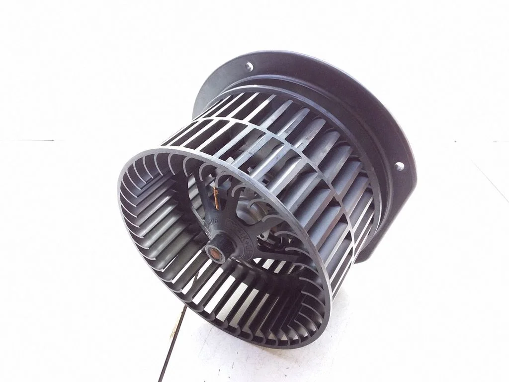 Krāsniņas ventilators/pūtējs 7M0819021