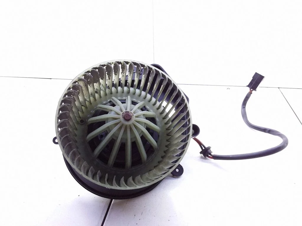 Krāsniņas ventilators/pūtējs 8D1820021