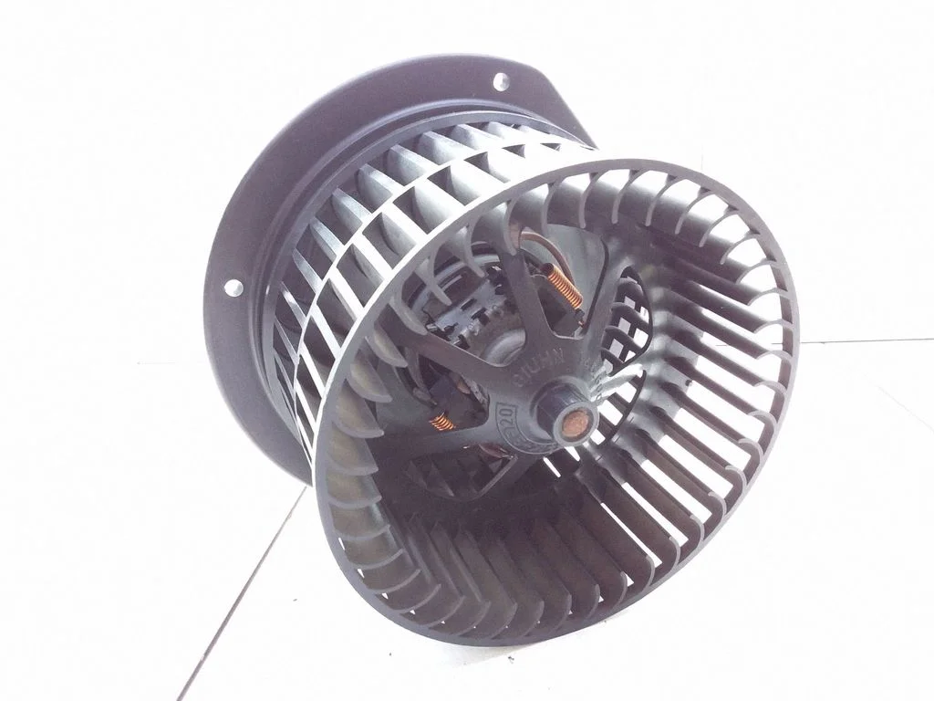 Krāsniņas ventilators/pūtējs 7M0819021